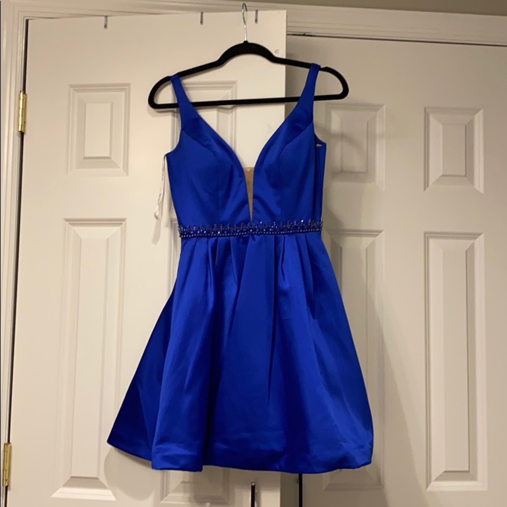 Short prom/formal dress